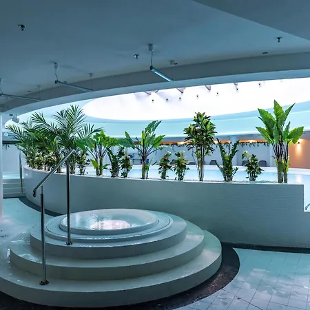شقة In With Pool And Terrace